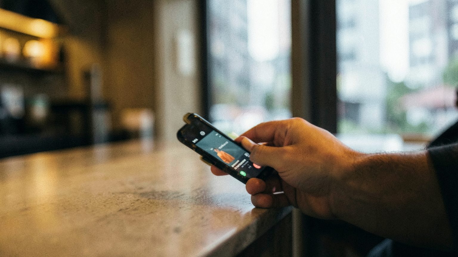 Contactless payment in a cafe
